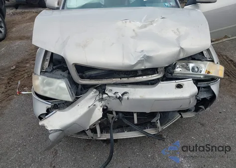 2001 Audi A6 z USA, uszkodzony, nr VIN WAUEH64B41N140132